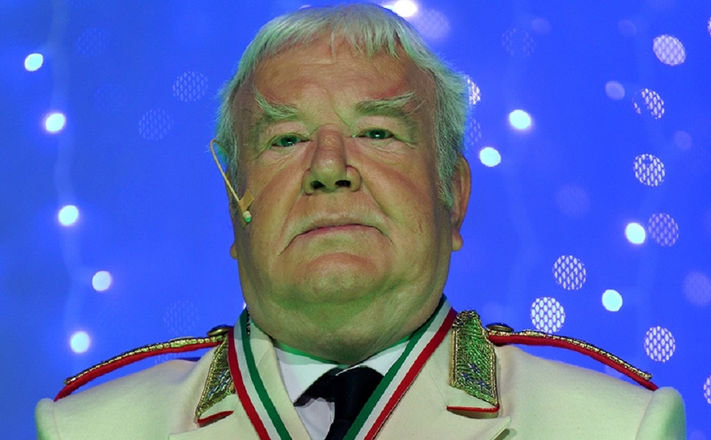 Gálvölgyi János a betegágyán kapott szerződést